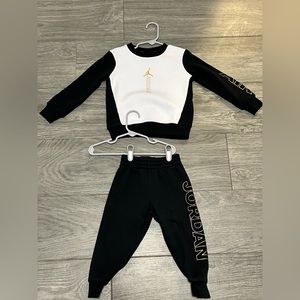 Boys 2T Air Jordan 2 piece sweatsuit